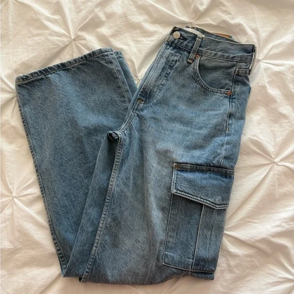 Aritzia Denim Forum The Farrah Hi-rise Cargo Jeans - Picture 5 of 5